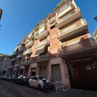 Negozio ampia metratura ad.te san pietro