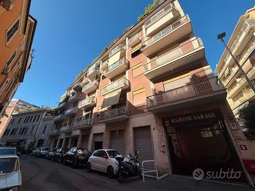 Negozio ampia metratura ad.te san pietro