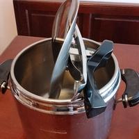 Pentola a pressione Lagostina