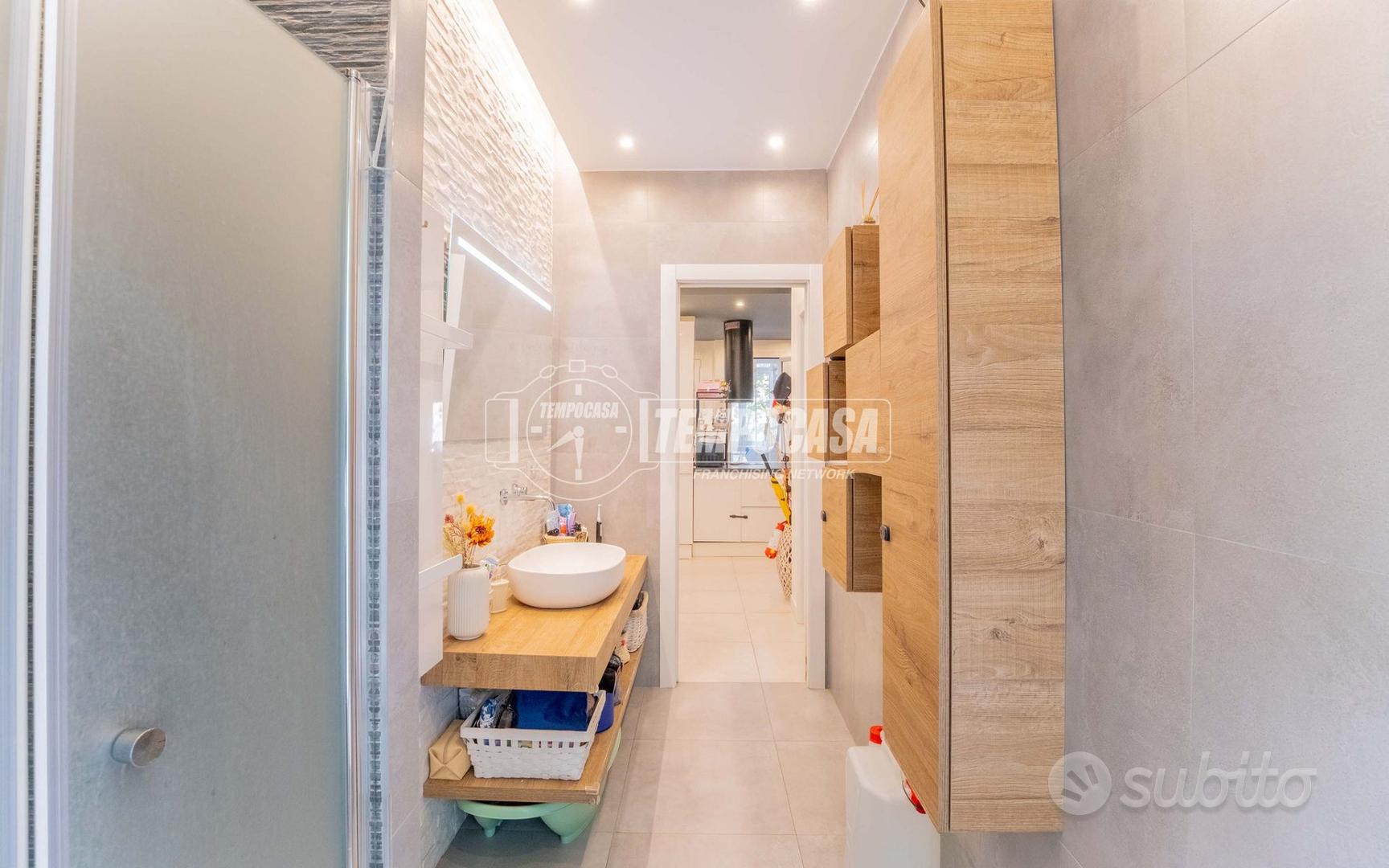 Apartment in Milano, Quartiere Ca' Granda Sud, Municipio 9 - Altro