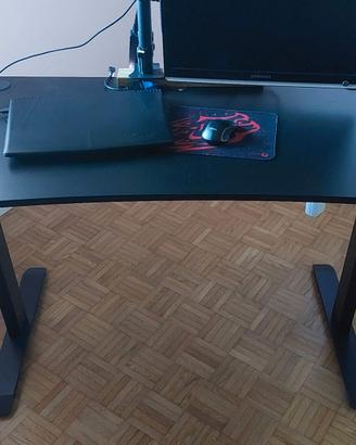 Tavolo gaming con Led