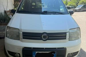 Fiat panda 4x4 1,3 Multijet 75cv- gancio traino-