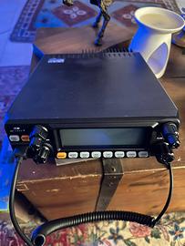 Cb e materiale vario per cessata attività