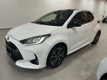 Toyota Yaris 1.5 Hybrid 5 porte Lounge.
