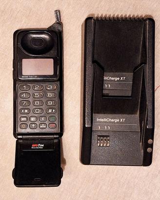 Cellulare Vintage Motorola MicroTAC 8700 Vip