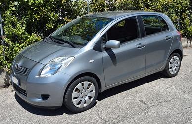 TOYOTA YARIS 1.0 BENZINA