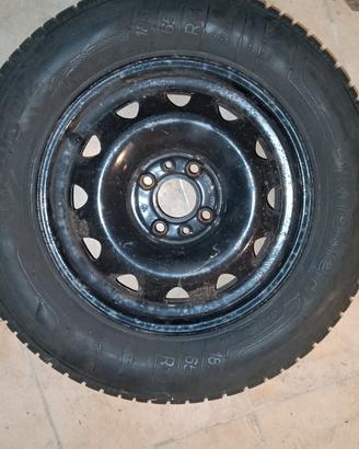 Lancia Ypsillon 4 gomme invernali 185/65/r14