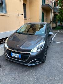 Peugeot 208 1.2 puretech 82cv