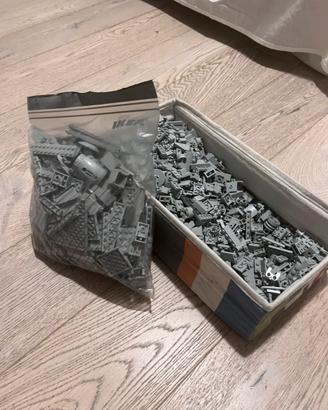 Lotto pezzi lego grigio chiaro