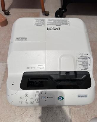 EPSON EB-695Wi
