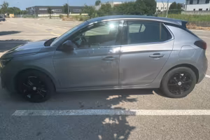 Opel corsa F 2022 75cv