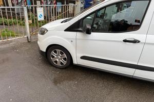 FORD TRANSIT COURIER