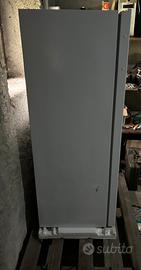 Congelatore verticale Hisense