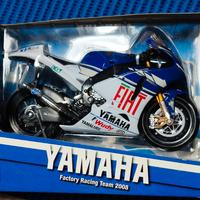 Modellino Maisto 1:10 Yamaha Factory Racing Team 