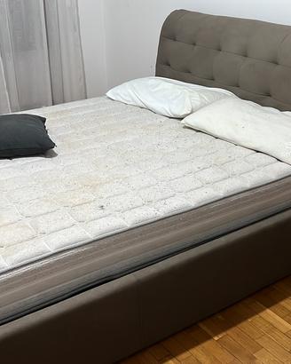 Letto matrimoniale