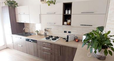 Cucina moderna componibile angolare