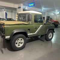 Land rover defender pick up