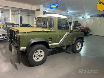 Land rover defender pick up