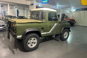Land rover defender pick up