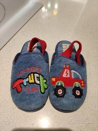 Pantofole invernali bambino numero 25 con veicoli