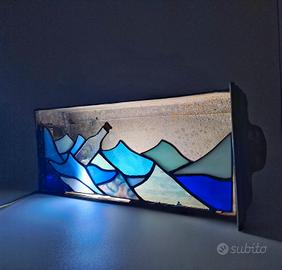 lampada da tavolo o applique 