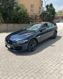 Jaguar PURE XE 2.0 AWD 180cv