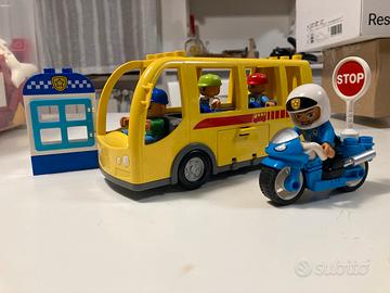 Moto polizia 10900, atobus 5636 ed aereo 10908