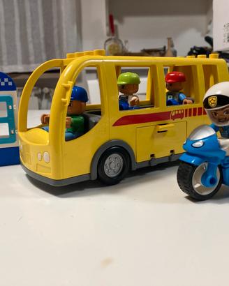 Moto polizia 10900, atobus 5636 ed aereo 10908