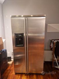 G.E frigorifero all' americana