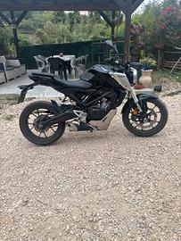 Honda CB125R