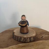 Venditrice di pani blu presepe classico Thun