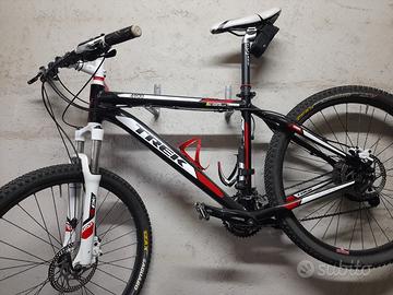 Trek 4900