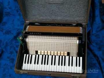 Fisarmonica Hohner Verdi III M 120 bassi