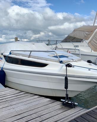COVERLINE 640 CABIN motore fuoribordo