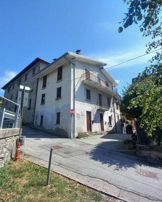 Appartamento di 80 m² con 3 locali a Zelbio