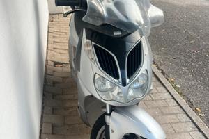 Aprilia sport city 200