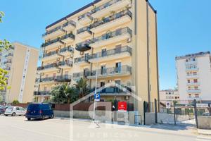 Locale commerciale 400 mq c.a. zona san lorenzo