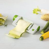 Accessorio per fette sottili di verdura e frutta