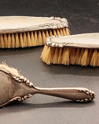 BEL SET DA TOELETTA IN ARGENTO , PRIMO NOVECENTO