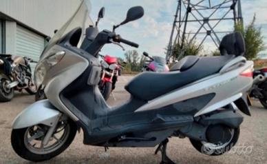 Suzuki Burgman 125  grigio fine dicembre 2012