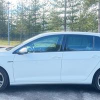 Volkswagen Golf 2.0 TDI DSG 5p. Highline BlueMotio
