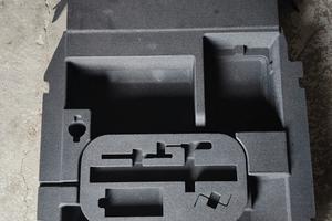 Vano cofano posteriore Alfa Romeo Stelvio