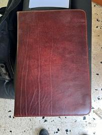 Portadocumenti in pelle con chiusura zip