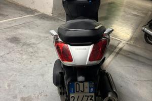 SCOOTER YAMAHA XMAX 250