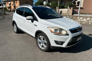 4WD con gancio di traino