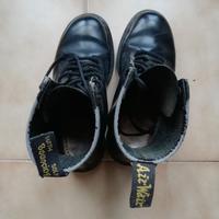 Stivaletti donna Dr Martens modello 1460