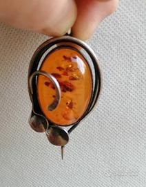 GRANDE CIONDOLO IN AMBRA NATURALE E ARGENTO 925.