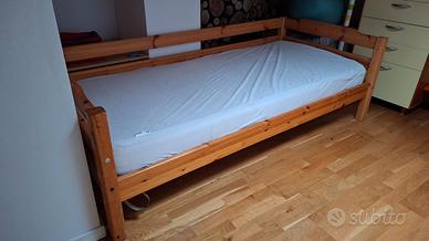 Letto Flexa in  legno massello 210x100