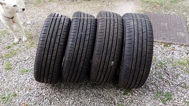 Gomme auto quasi nuove