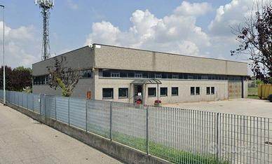 Capannone adibito a laboratorio di 750 mq. €.430mi